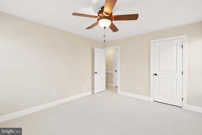 Building Photo - 25749 Racing Sun Dr