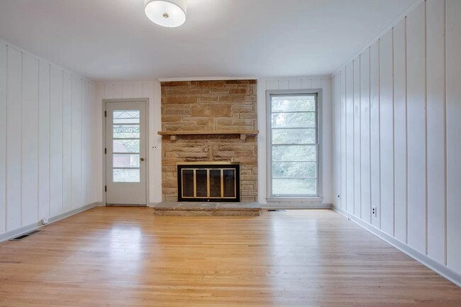 Building Photo - Cute 3BR Ranch in the Heart of Nashville