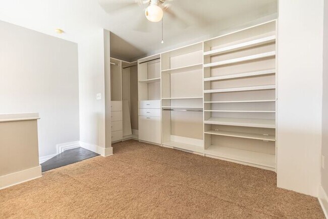 Building Photo - 115 E Park Avenue UNIT 419