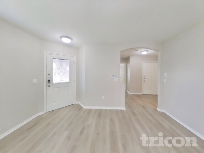 Building Photo - 6647 Hartnet Fields