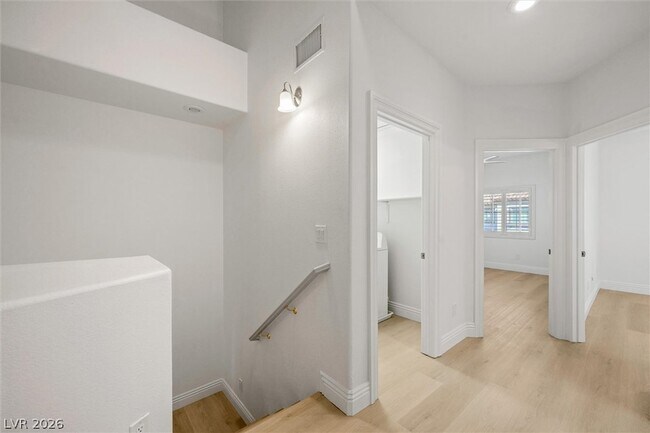 Building Photo - 1087 Luna Eclipse Ln