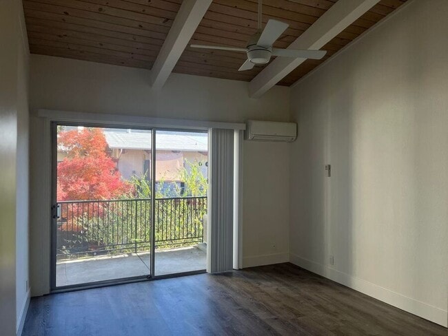 Building Photo - 241 Lafayette Cir