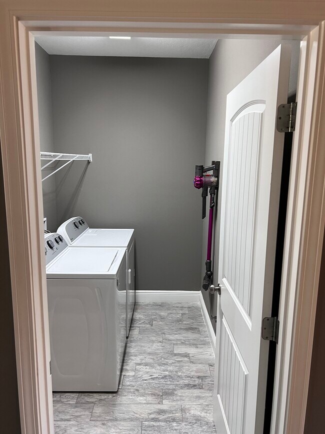 Building Photo - 8283 Calle Mio