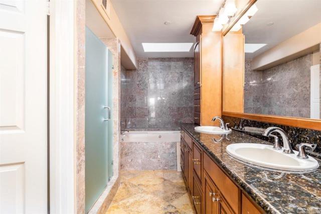 Building Photo - 2355 Lagoon View Dr