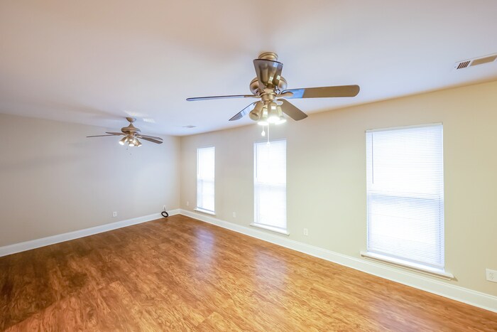 Building Photo - 1308 Upper Kingston Rd