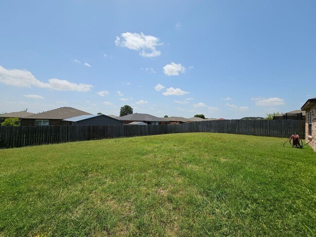 Building Photo - 5106 Holster Dr