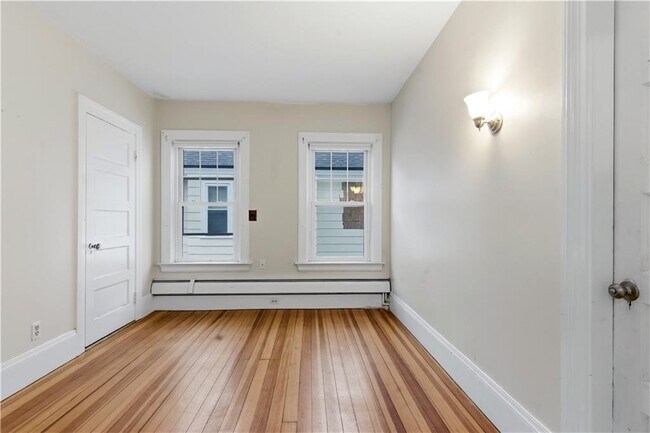 Building Photo - 63 Park Ave