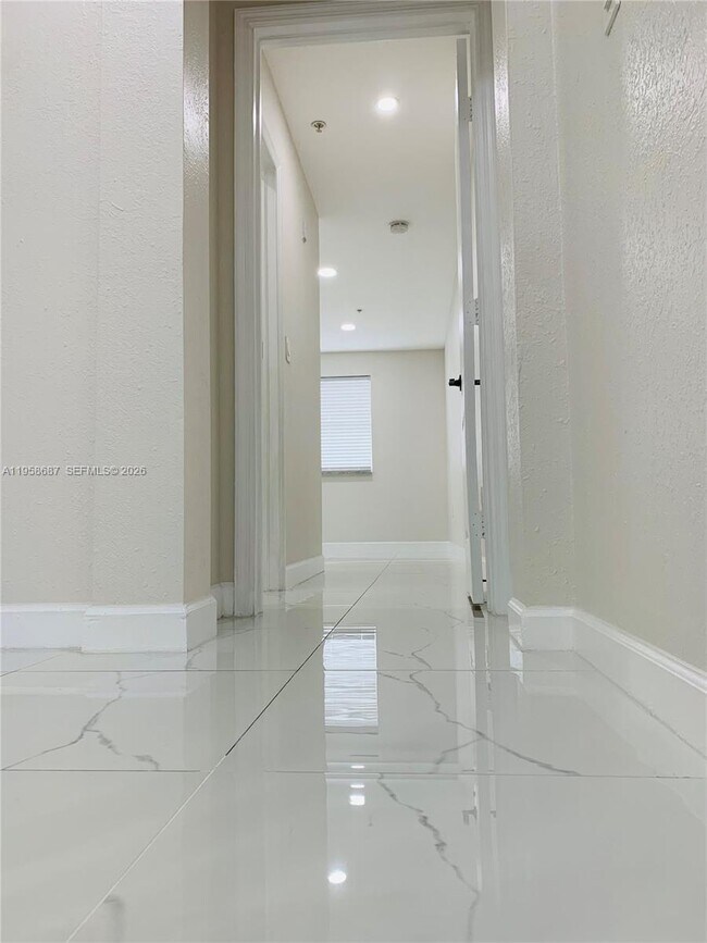 Building Photo - 7250 NW 177th St