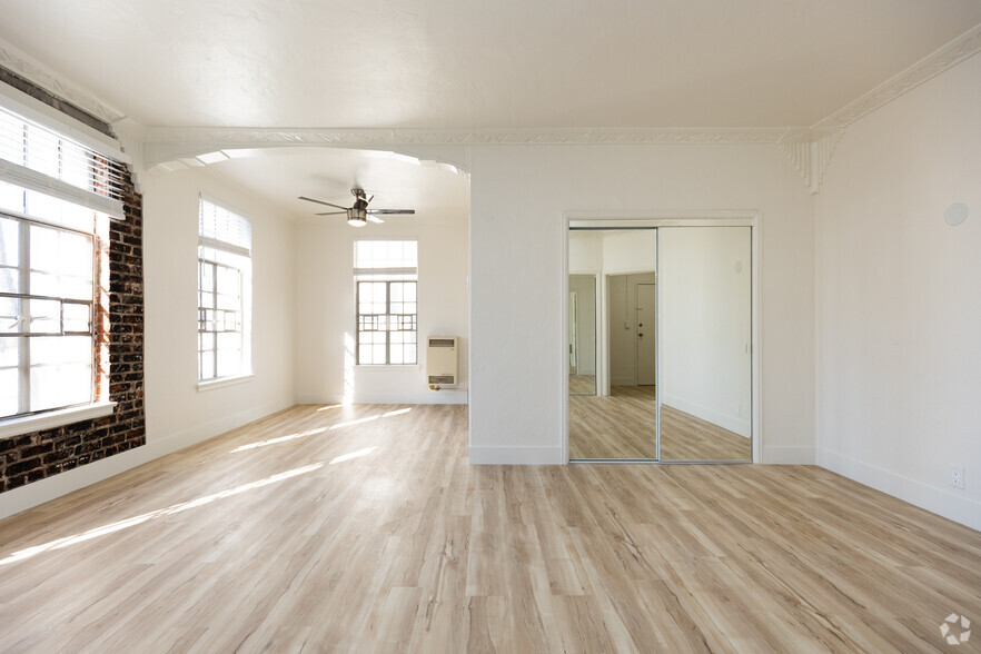 Primary Photo - Spacious Apartment in Koreatown