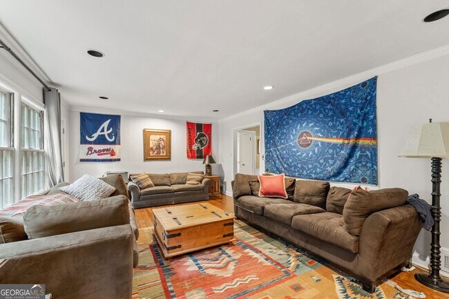 Building Photo - 2986 Mornington Dr NW