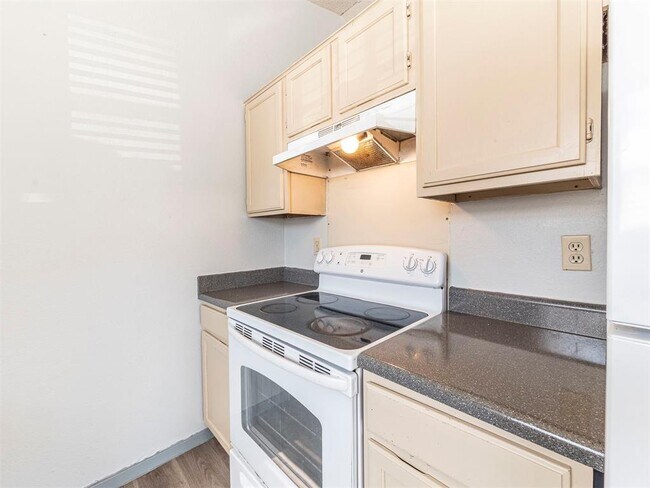 Building Photo - 9624 Sugar Hill Dr