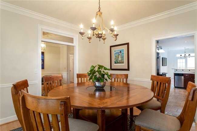 Building Photo - 7155 Roswell Rd