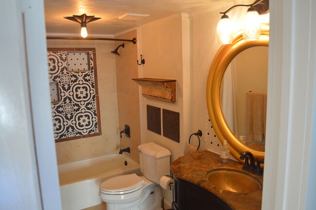 Building Photo - 115 Indian River Dr