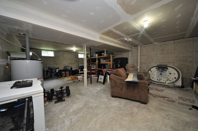 Building Photo - 449 Woolf Rd