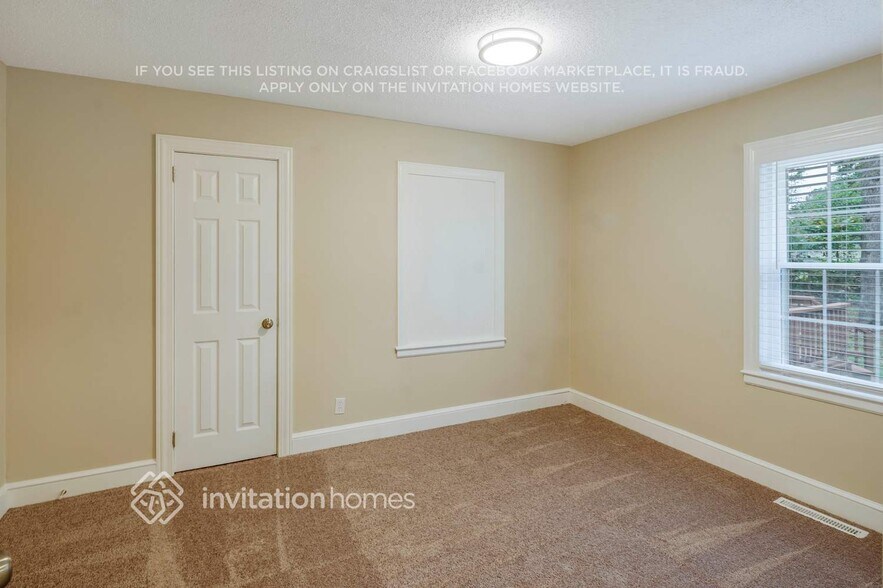 Building Photo - 7839 Chapman St