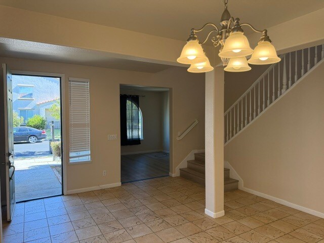 Building Photo - 274 Finchwood Dr