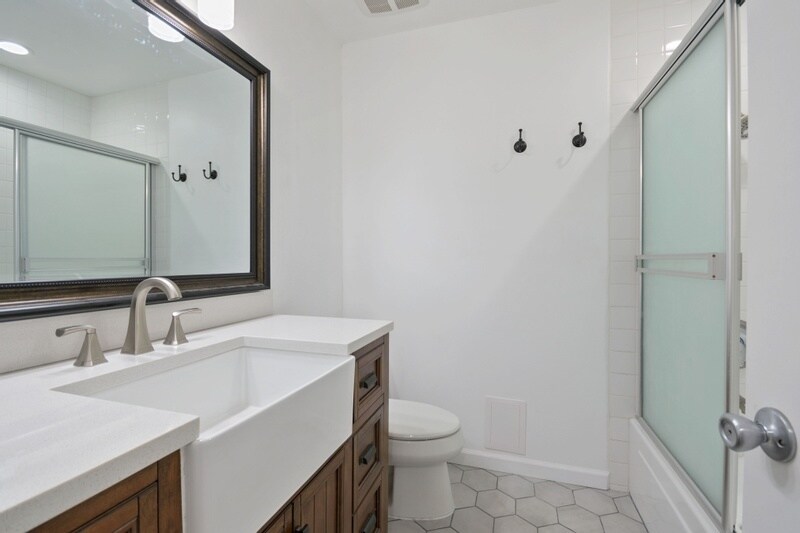 Building Photo - 3948 W 178th St