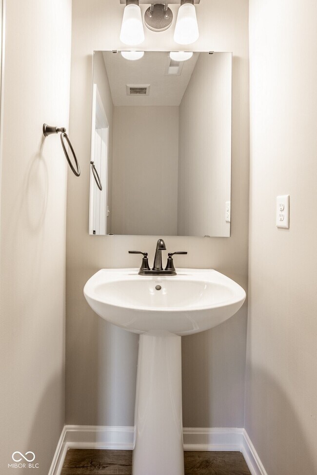 Building Photo - 430 Atlas Dr