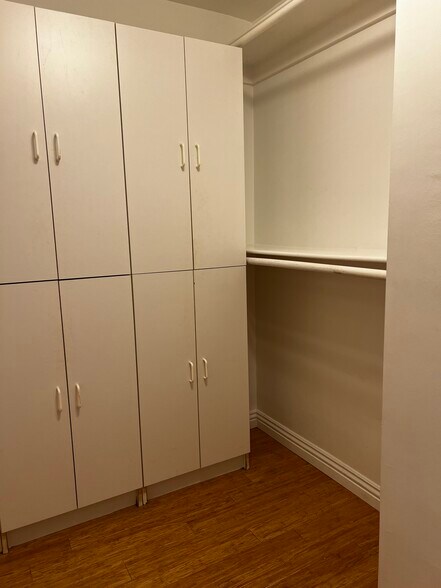 walk in closet side 2 - 901 10th St