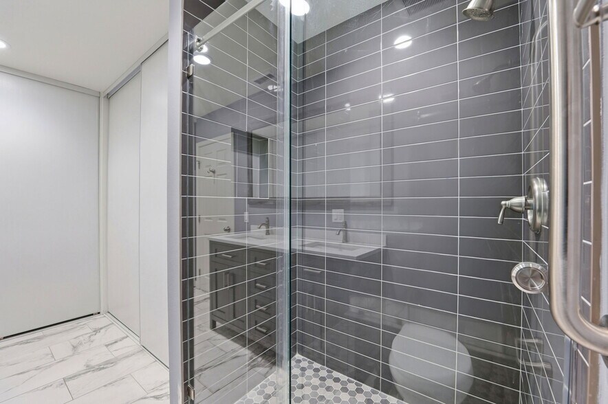 Building Photo - 30845 Catarina Dr