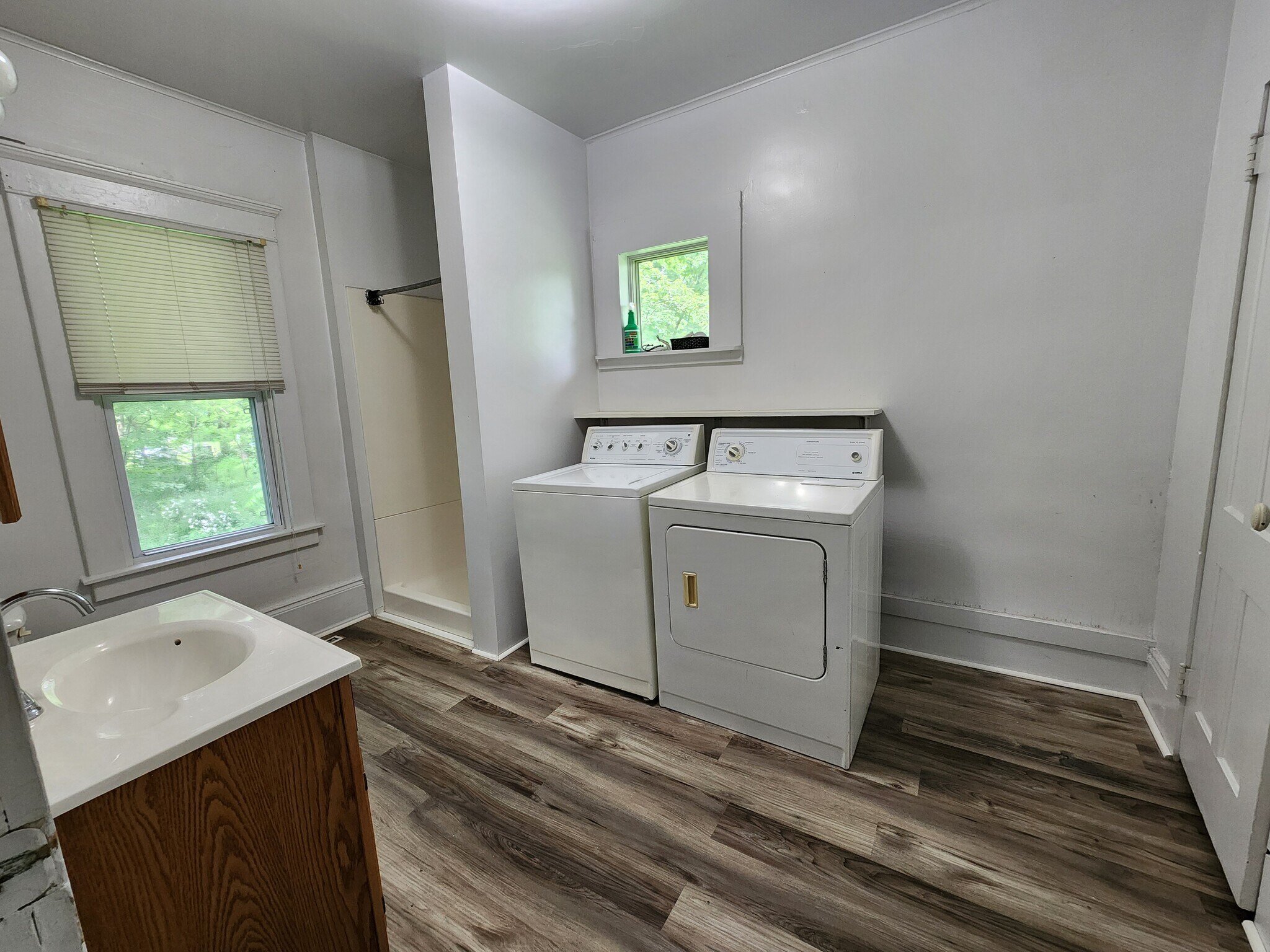 Bathroom with full size washer, dryer and large closet. - 89 S Main St