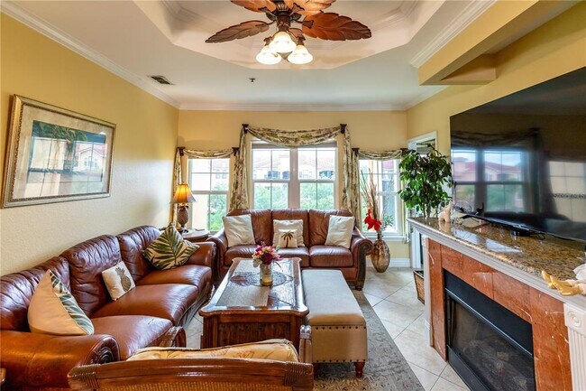 Building Photo - 2724 Via Murano