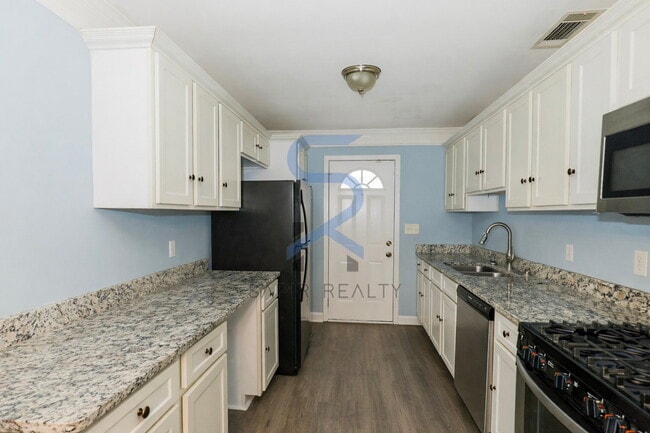 Building Photo - Classic Ranch Charm in Southwest Atlanta – 3BR Gem in 30331