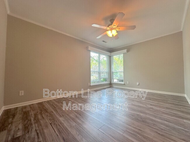 Building Photo - 11824 Larkridge Ct