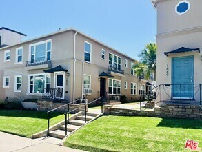 Building Photo - 1839 Normandie Ave