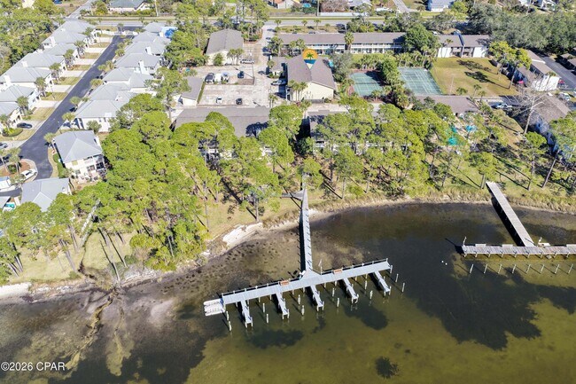 Building Photo - 6903 N Lagoon Dr