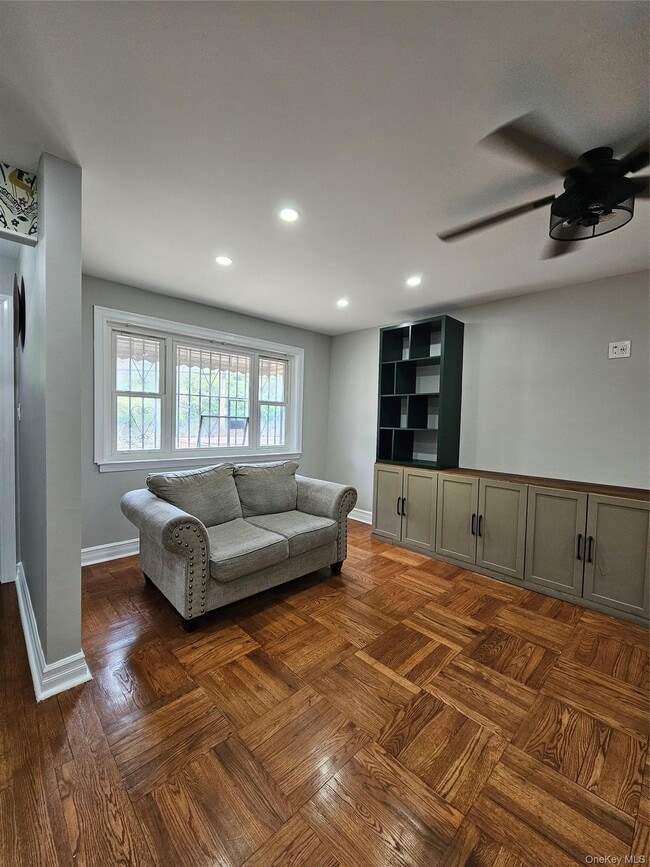 Building Photo - 2082 Pitman Ave