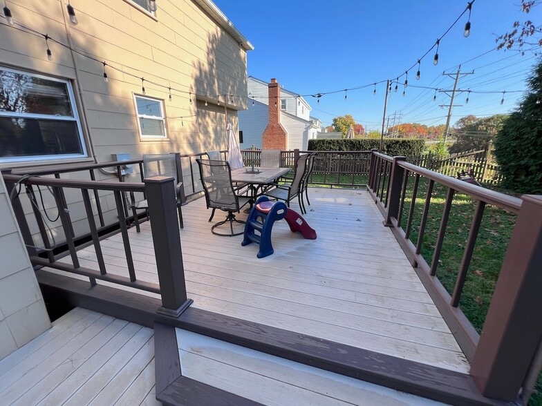 Building Photo - 918 Rockwell Rd