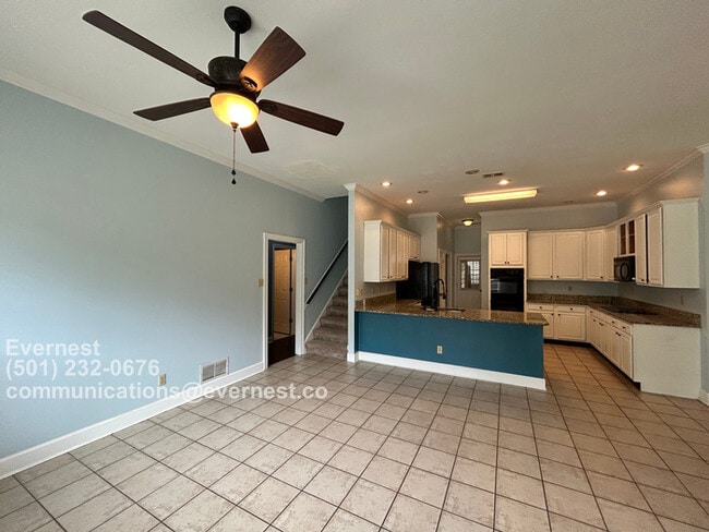 Building Photo - 9501 William Little Dr