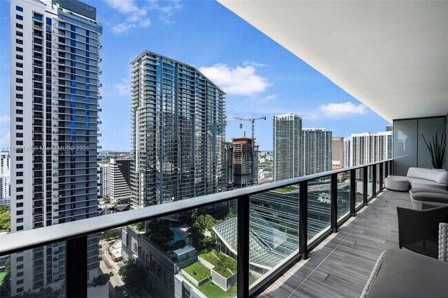 Building Photo - 801 S Miami Ave