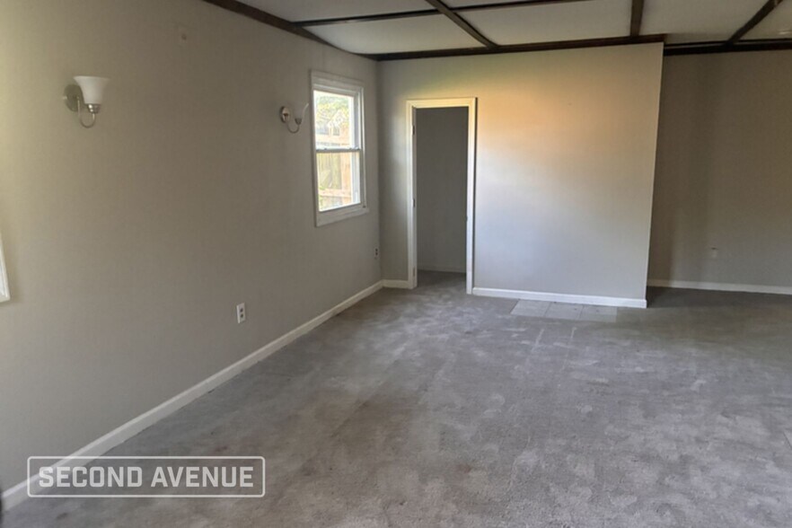 Building Photo - 1 Rosehaven Dr
