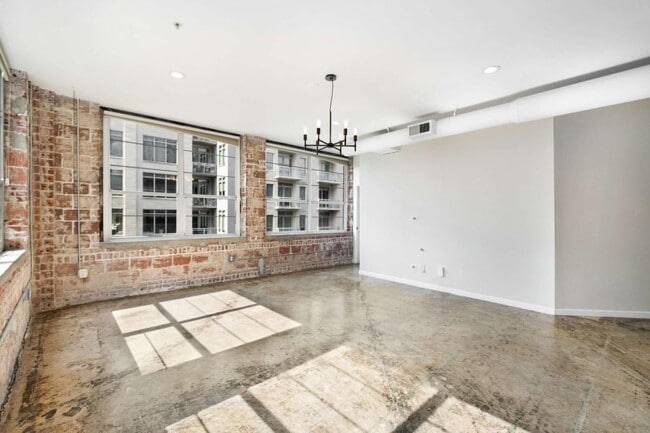 Building Photo - 800 Peachtree St NE