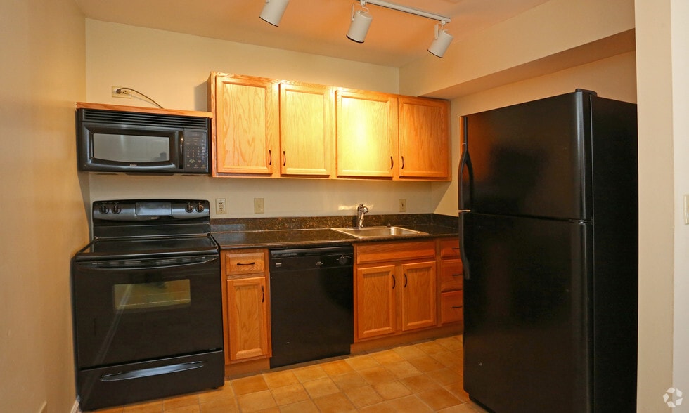 Primary Photo - Villas at Southern Ridge