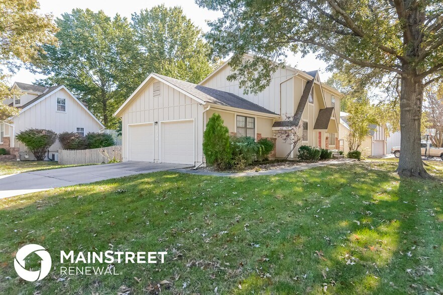 Building Photo - 1139 NE Oak tree Dr