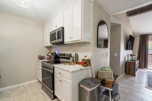 Building Photo - 131 Northill Dr