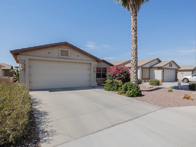 Building Photo - 3431 E Torrey Pines Ln