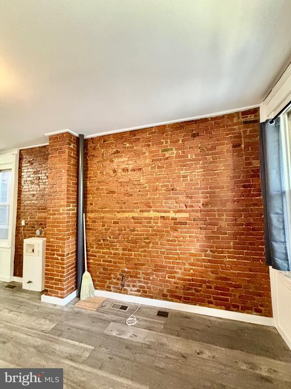 Building Photo - 3246 W Huntingdon St