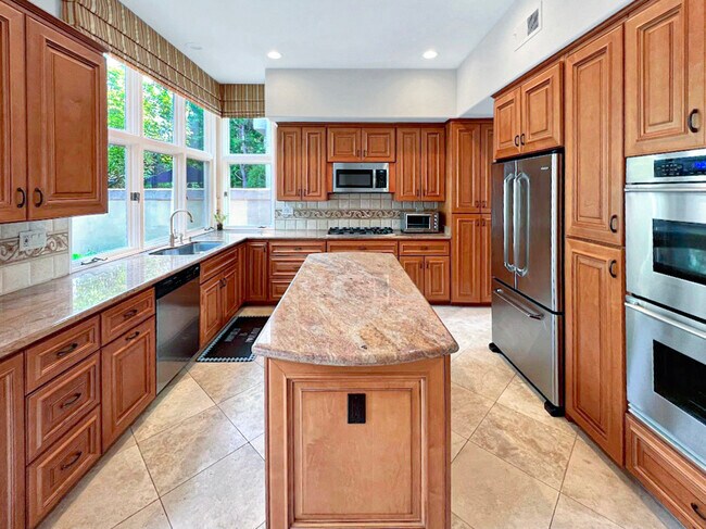 Building Photo - 9761 Claiborne Square