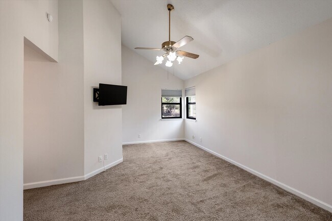 Building Photo - 8548 Echo Creek Ln