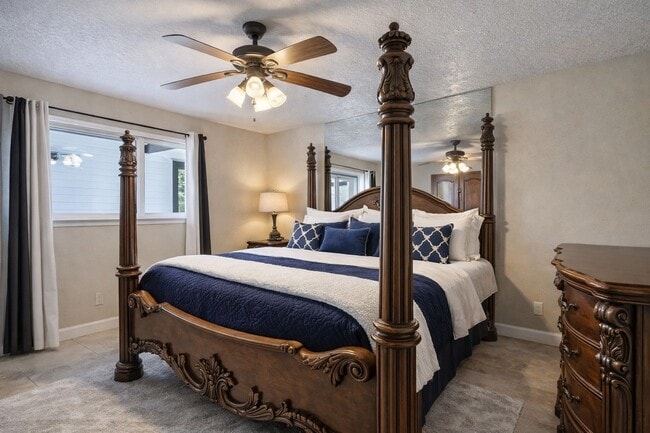 Building Photo - 15815 Crystal Grove Dr