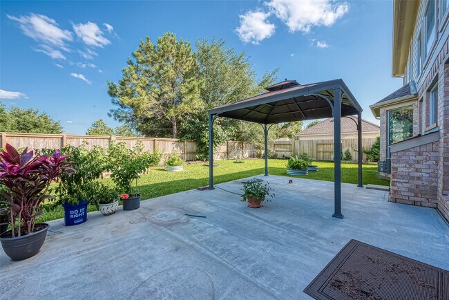 Building Photo - 25907 Pebble Terrane Ln