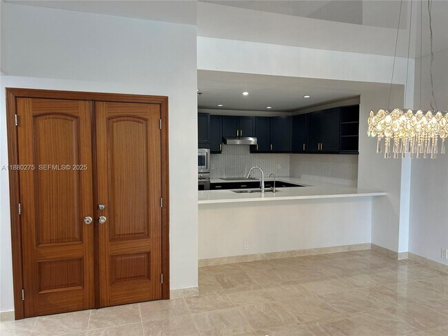 Building Photo - 251 Crandon Blvd