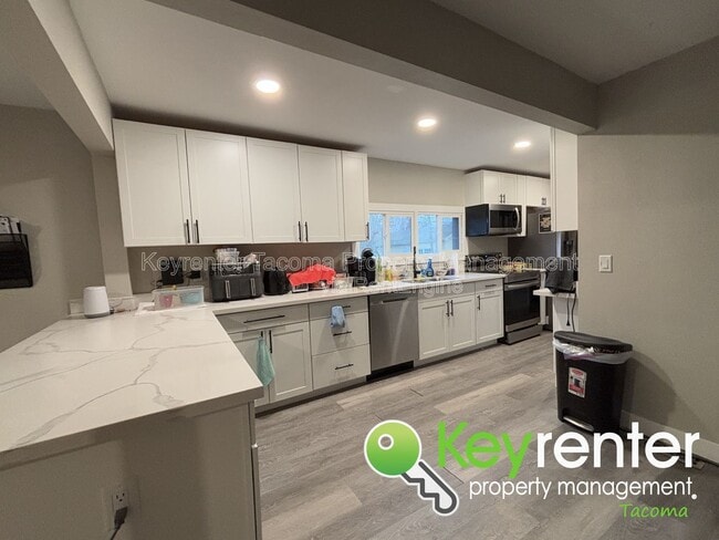 Building Photo - 1520 S 56th St