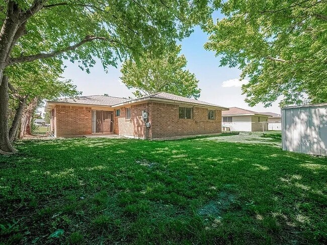 Building Photo - 3619 Kilkenny Dr