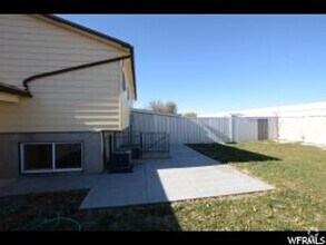 Building Photo - Renovated Duplex in Salt Lake City - GREAT...