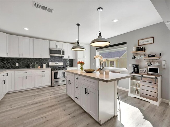 Building Photo - 5346 Apple Blossom Ln